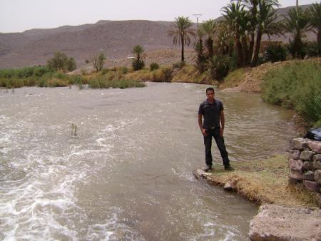 ------------------------------< Oussama